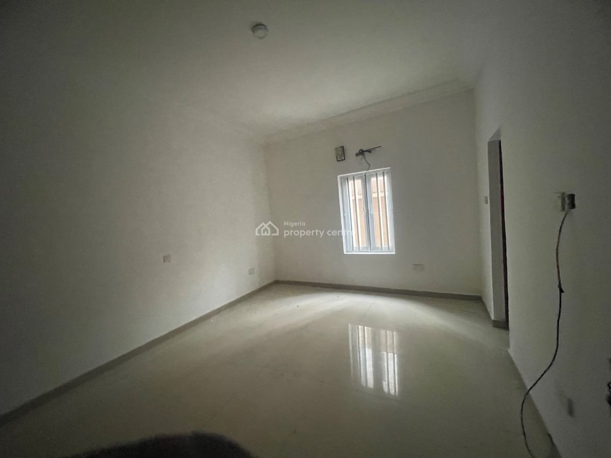 Beautiful 3 Bed Pay and Pack in Just 2 in a Compound 22/24hrs Light, Thomas Estate, Ajah, Lagos, House for Rent