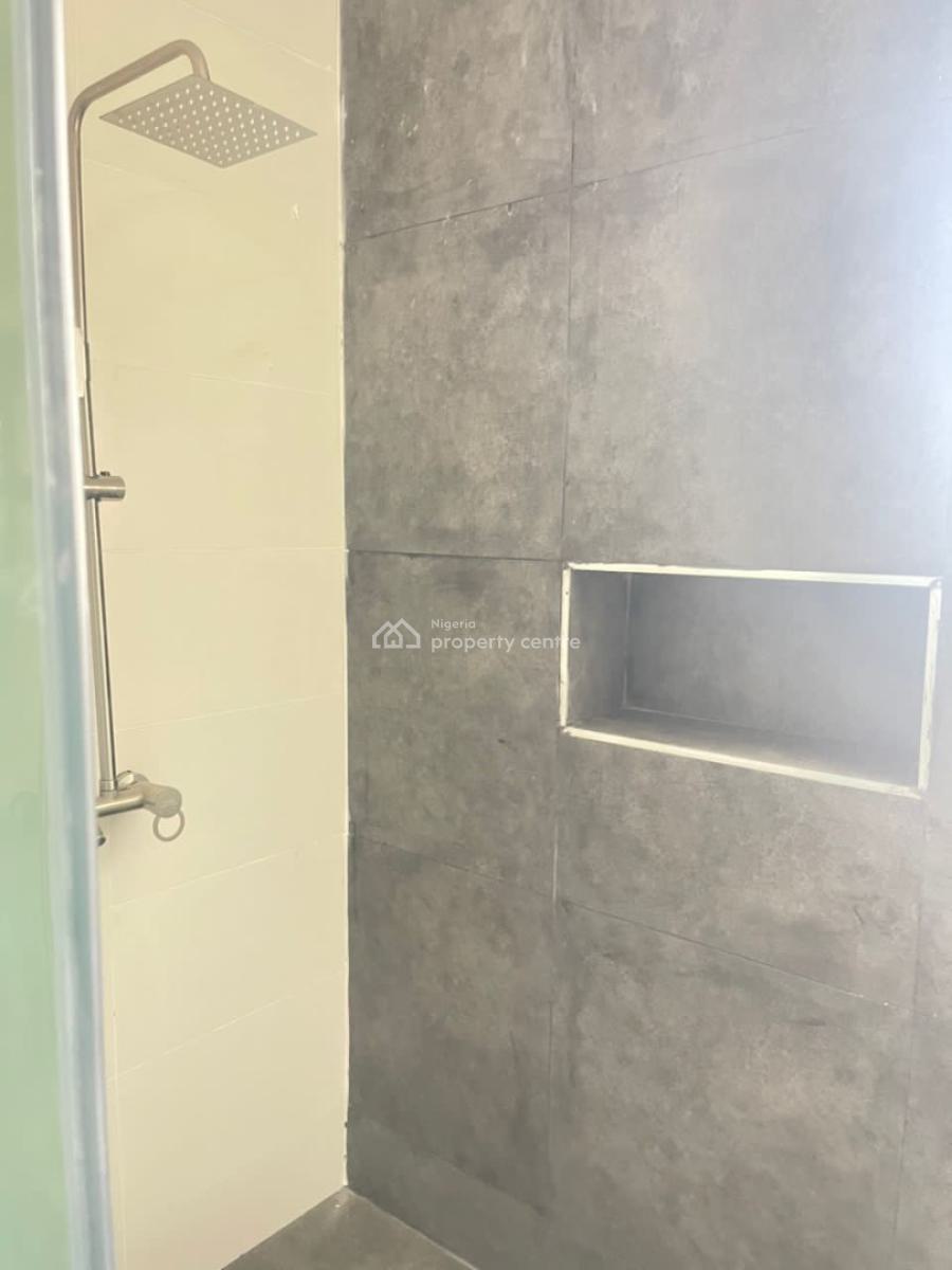 Semi Master Bedroom, Alpha Beach Road , By Coastal Road, Lekki, Lagos, Self Contain (single Rooms) for Rent