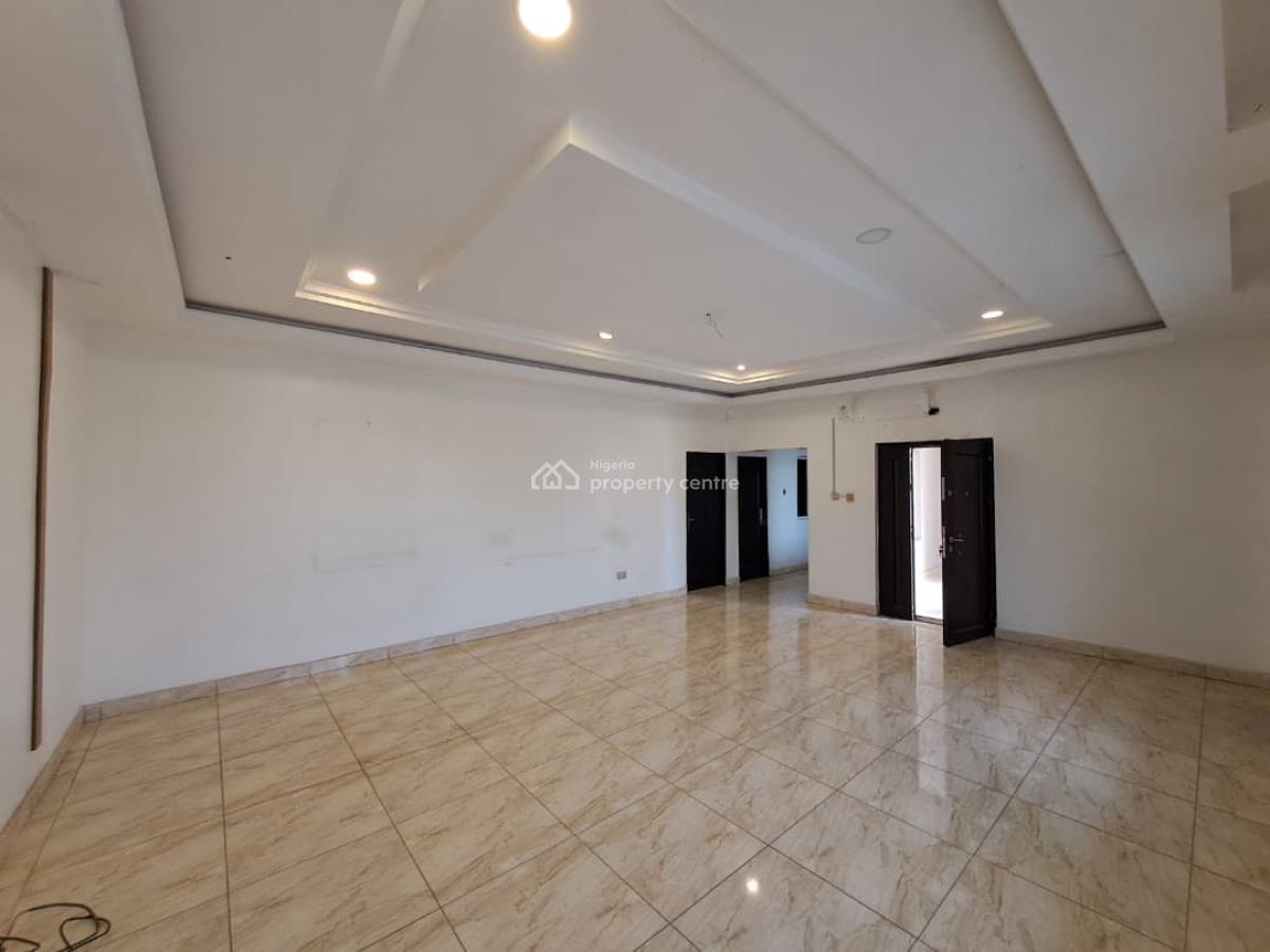 Well Finished 2 Bedroom Apartment on  Topmost Floor on a Tarred Road, Jahi Gilmore, Jahi, Abuja, House for Rent