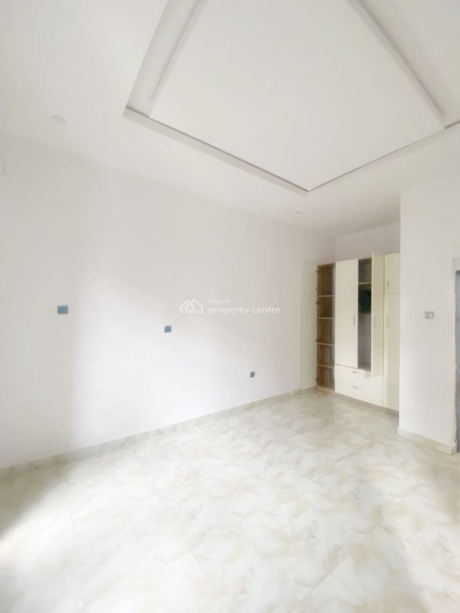 a 2 Bedroom Flat, Olowora, Magodo, Lagos, Flat / Apartment for Rent