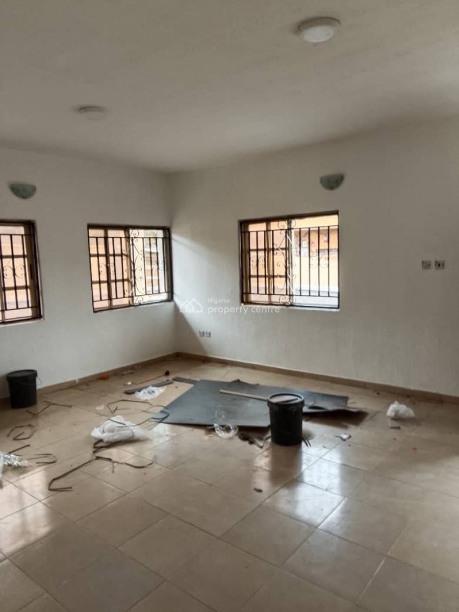 Clean 3 Bedroom Flat Apartment, Gra Phase 1, Magodo, Lagos, Flat / Apartment for Rent