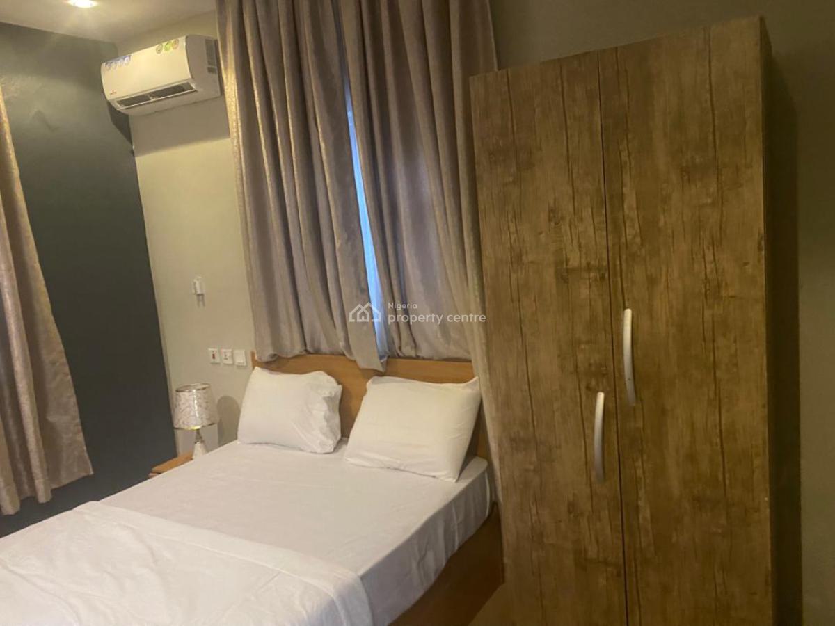 Spacious Serviced & Fully Furnished 2 Bedroom Apartment., Maryland, Lagos, Flat / Apartment for Rent