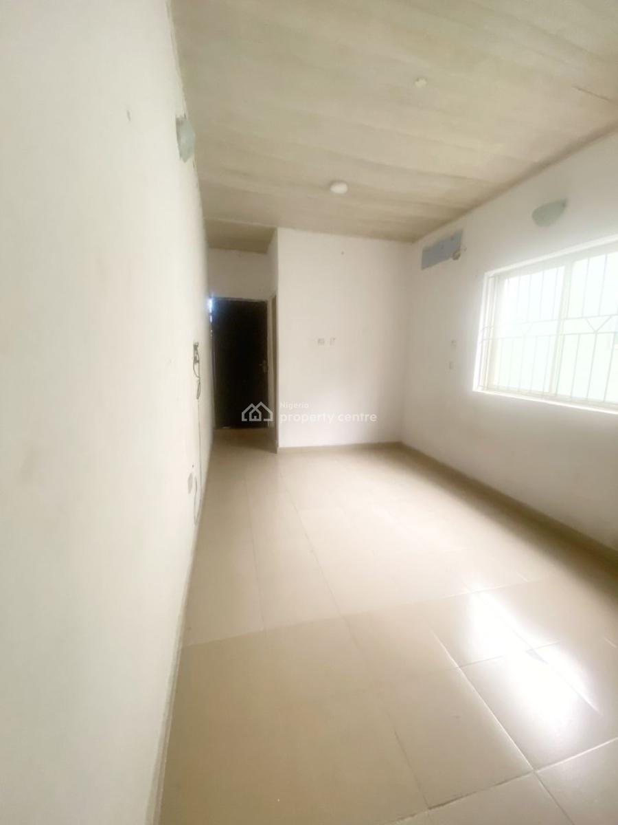 Spacious  2 Bedroom Flat, Gra Phase 1, Magodo, Lagos, Flat / Apartment for Rent