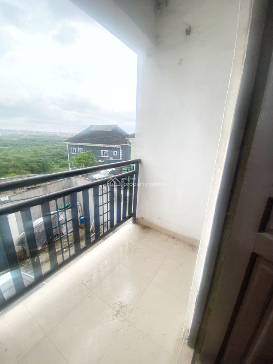 Spacious  2 Bedroom Flat, Gra Phase 1, Magodo, Lagos, Flat / Apartment for Rent