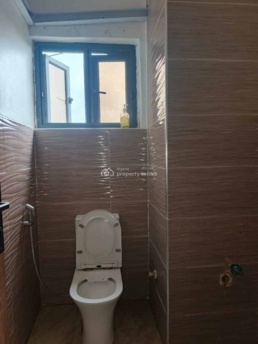 5th Floor 3-bedroom Apartment with Bq, Swimming Pool, Off Ajose Adeogun, Victoria Island (vi), Lagos, Flat / Apartment for Rent