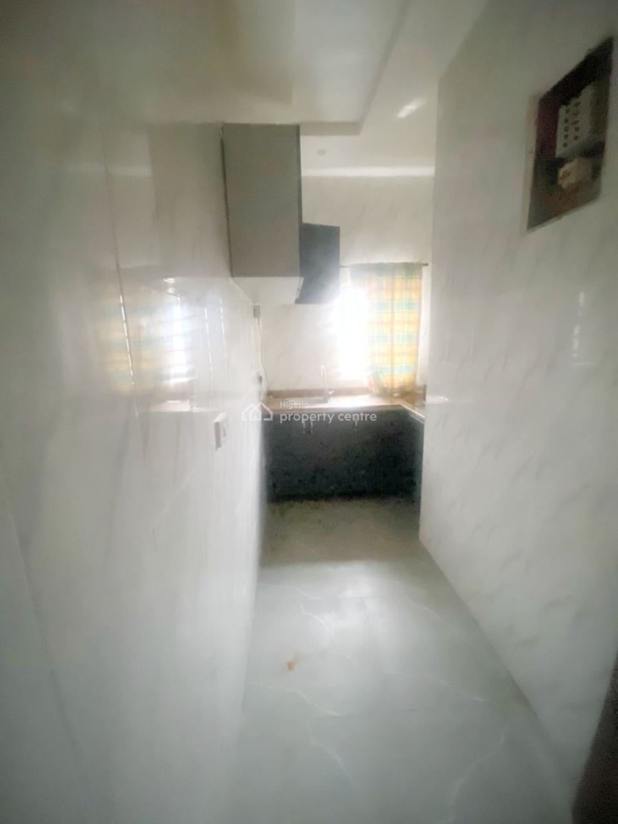Standard Mini Flat, Gra Phase 1, Magodo, Lagos, Mini Flat (room and Parlour) for Rent