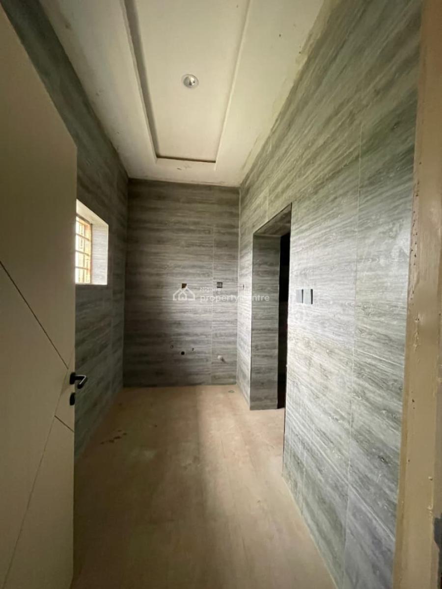 Luxury 3 Bedroom Duplex in a Serene Neighbourhood, Lugbe District, Abuja, Detached Duplex for Sale