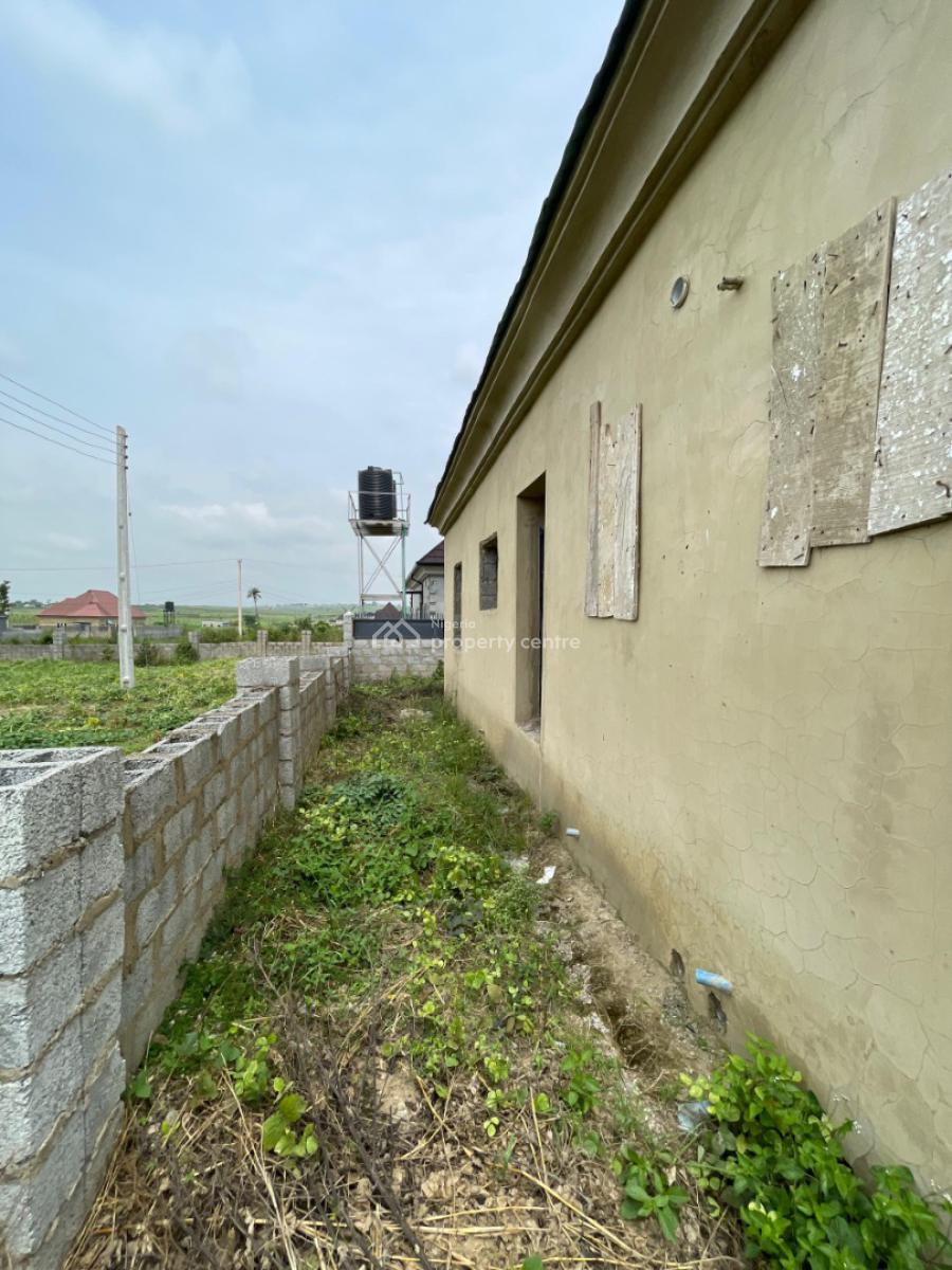 Luxury 3 Bedroom Detached Duplex in a Developing Neighbourhood, Lugbe District, Abuja, Detached Duplex for Sale