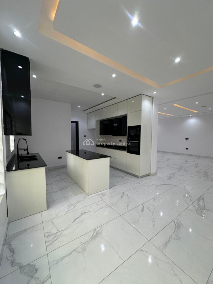 Luxury 3 Bedroom with Bq Fully Serviced, Lekki Phase 1, Lekki, Lagos, Flat / Apartment for Sale