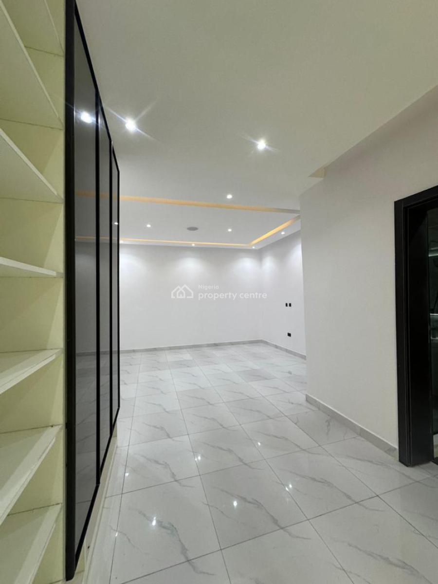 Luxury 3 Bedroom with Bq Fully Serviced, Lekki Phase 1, Lekki, Lagos, Flat / Apartment for Sale