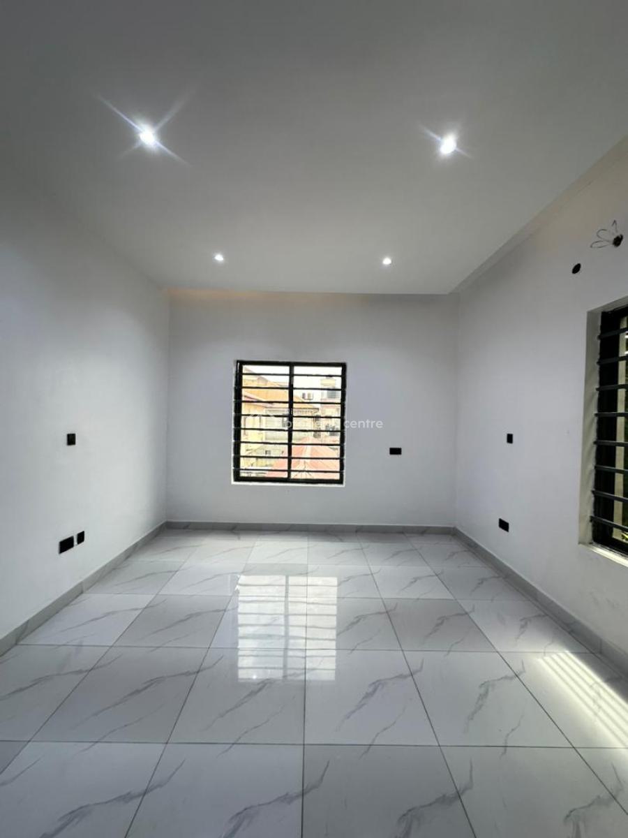 Luxury 3 Bedroom with Bq Fully Serviced, Lekki Phase 1, Lekki, Lagos, Flat / Apartment for Sale