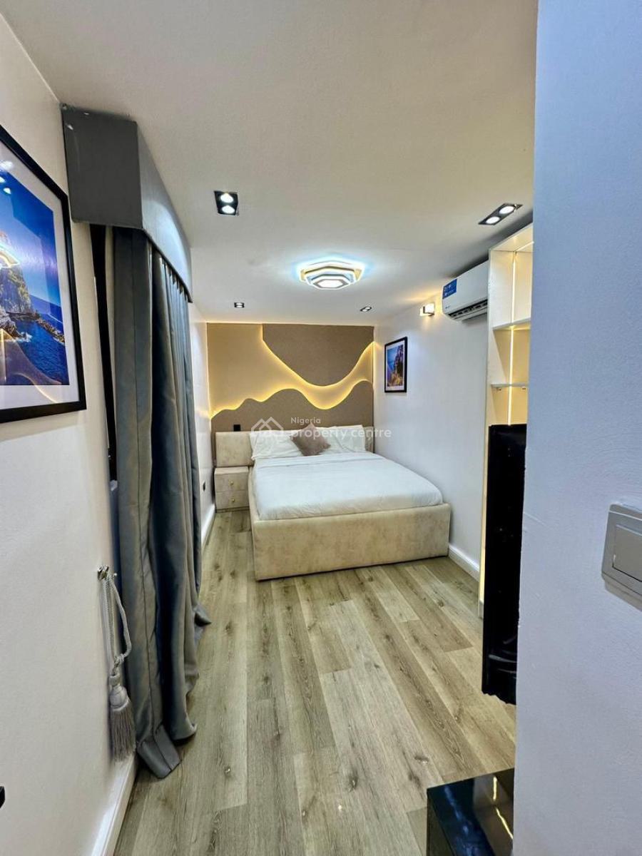 Sophisticated 1 Bedroom Apartment, Lekki Phase 1, Lekki, Lagos, Mini Flat (room and Parlour) Short Let