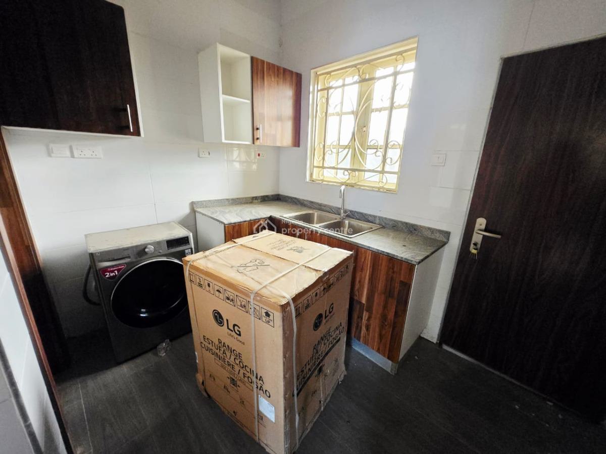 Brand New 2 Bedroom Apartment, Lekki Phase 1, Lekki, Lagos, Flat / Apartment for Rent