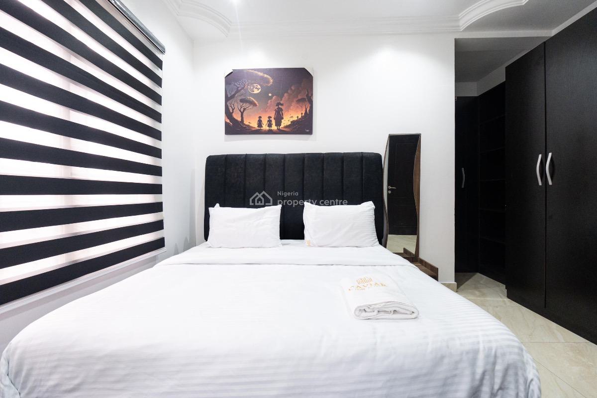 Luxury 3 Bedroom Pent House with Exclusive Features, Lekki Phase 1, Lekki, Lagos, Flat / Apartment Short Let