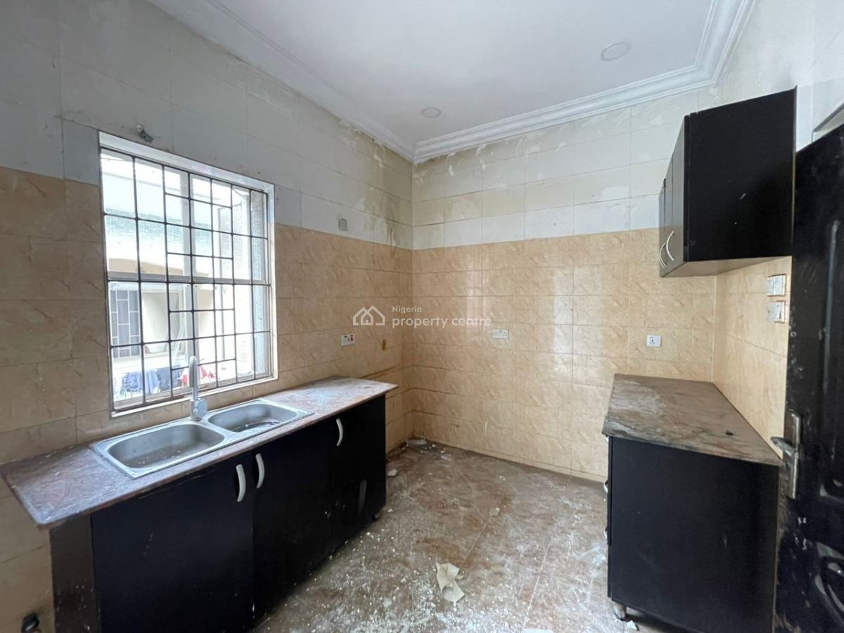 Newly Renovated  2 Bedroom Apartment, Lekki Phase 1, Lekki, Lagos, Flat / Apartment for Rent