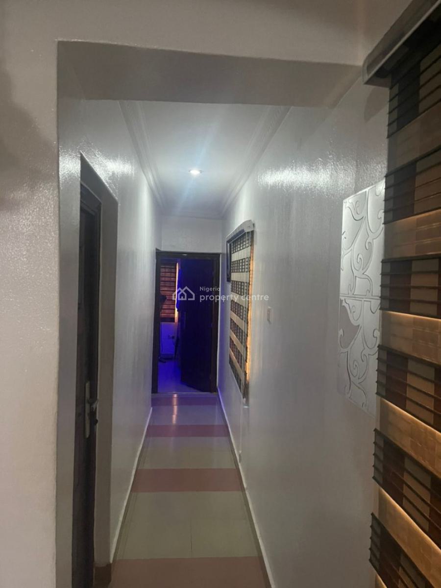 Clean 2 Bedroom Flat, Gra Phase 1, Magodo, Lagos, Flat / Apartment for Sale