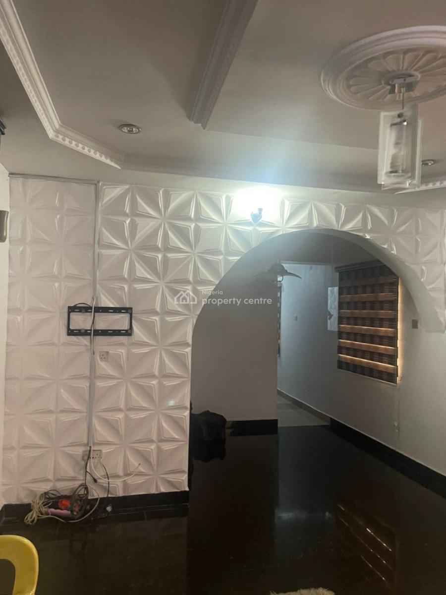 Clean 2 Bedroom Flat, Gra Phase 1, Magodo, Lagos, Flat / Apartment for Sale