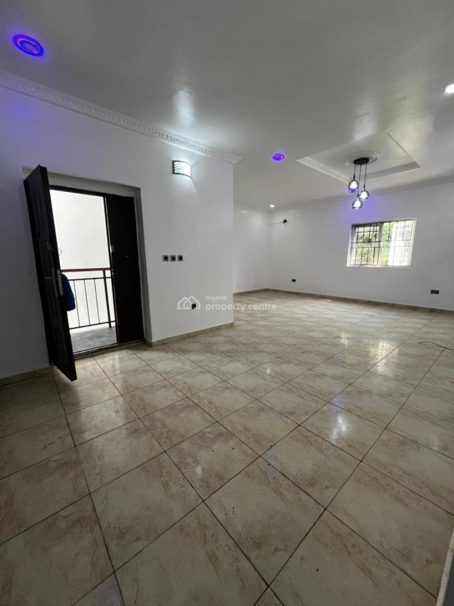 Serviced 2bedroom Upstairs, Lekki Phase 1, Lekki, Lagos, Flat / Apartment for Rent