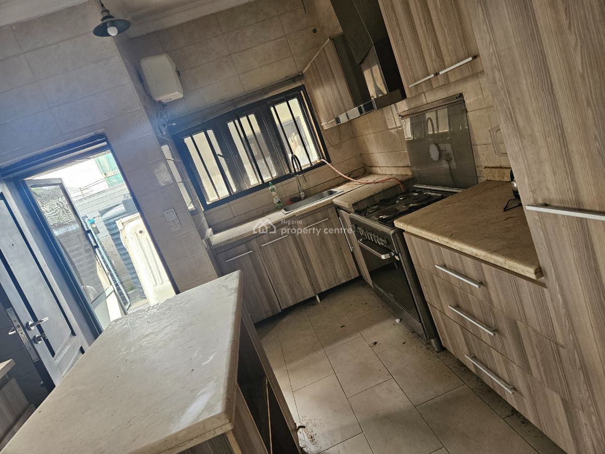 Well Maintained 4 Bedrooms Detached House with a Penthouse +2 Bedrooms, 37 Dende Street, Lekki Phase 1, Lekki, Lagos, House for Rent