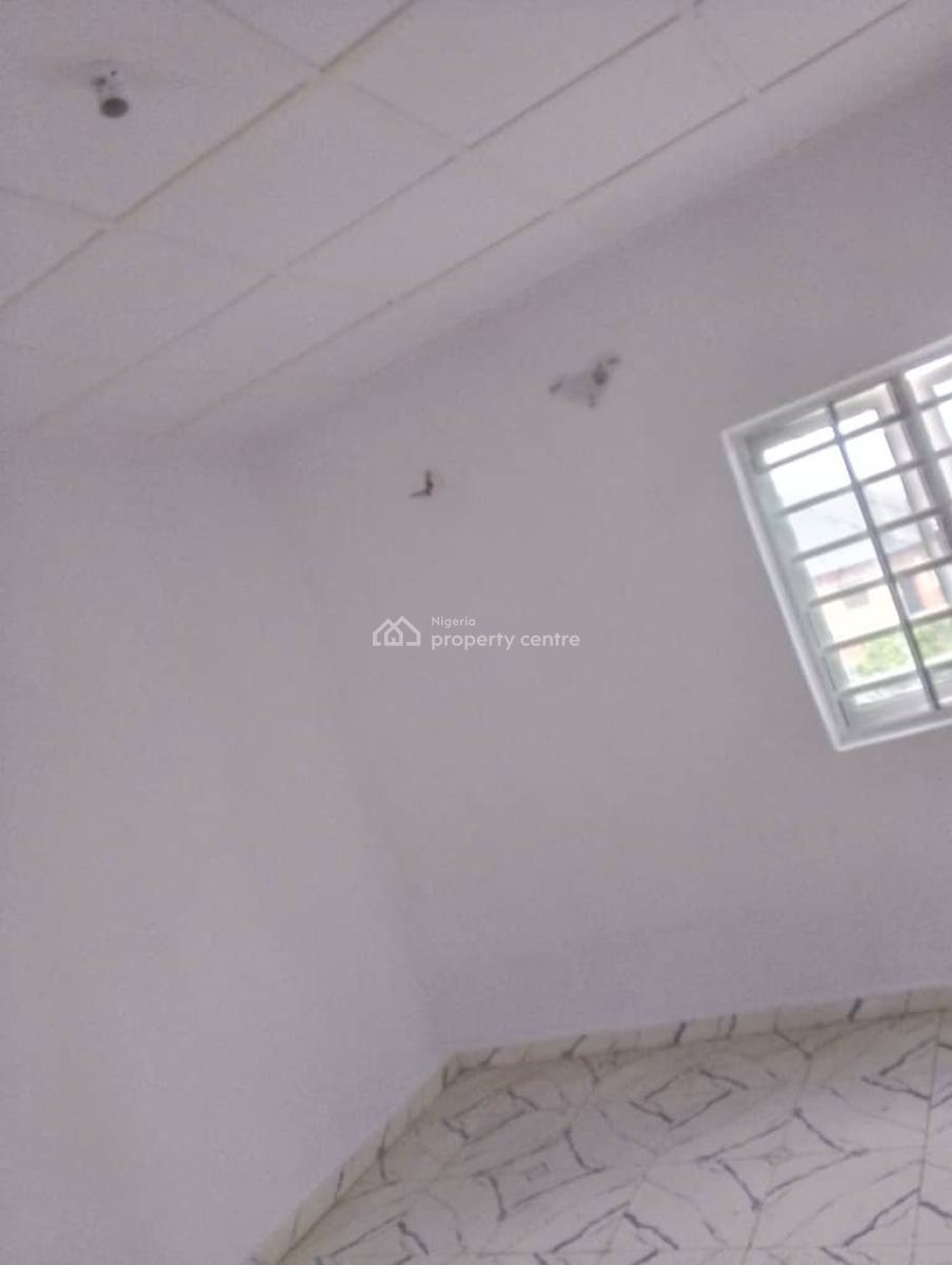 a Newly Built Room and Parlor, Lucky Fiber Road, Ikorodu, Lagos, Flat / Apartment for Rent