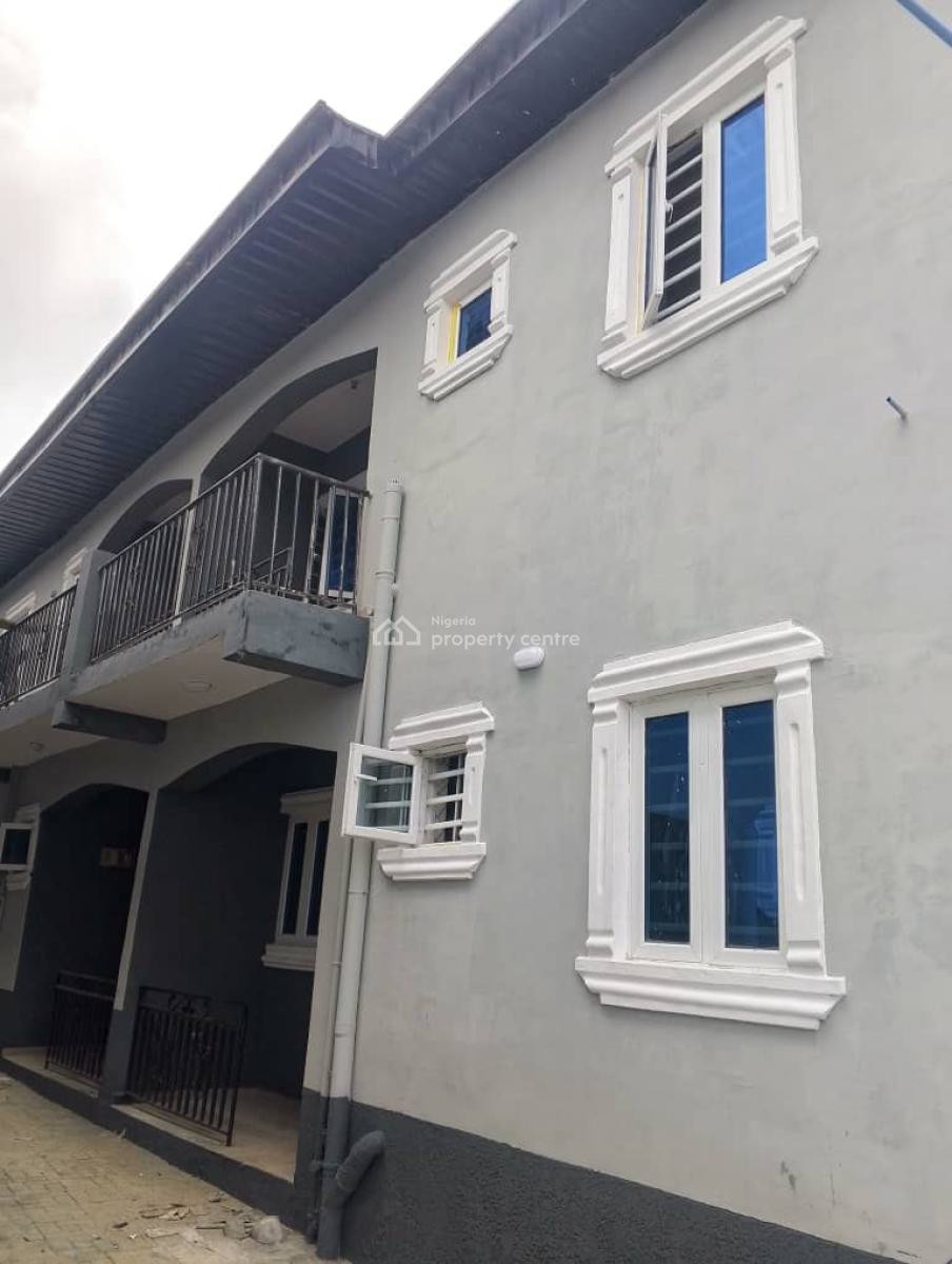 a Newly Built Room and Parlor, Lucky Fiber Road, Ikorodu, Lagos, Flat / Apartment for Rent