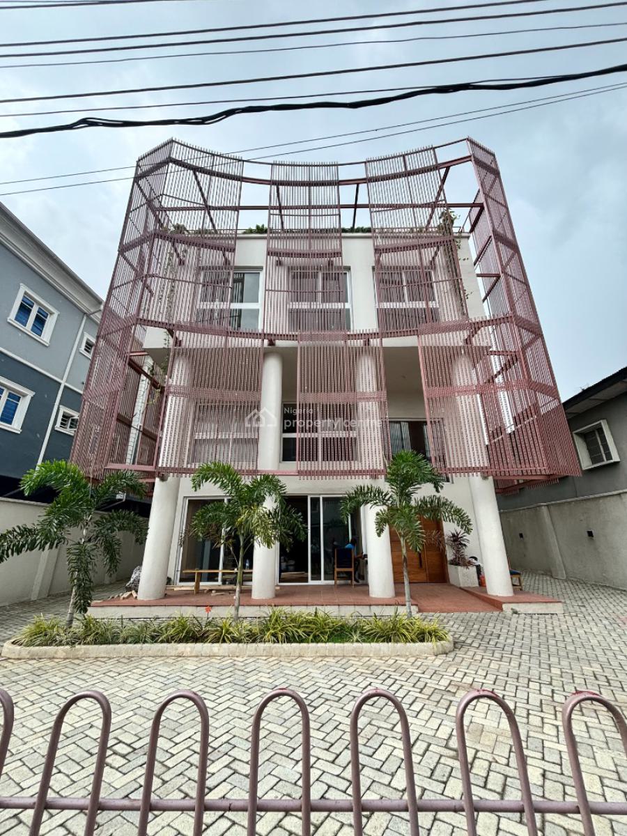 Ground Floor Restaurant/cafe Space in Art Gallery, Yaba, Lagos, Restaurant / Bar for Rent