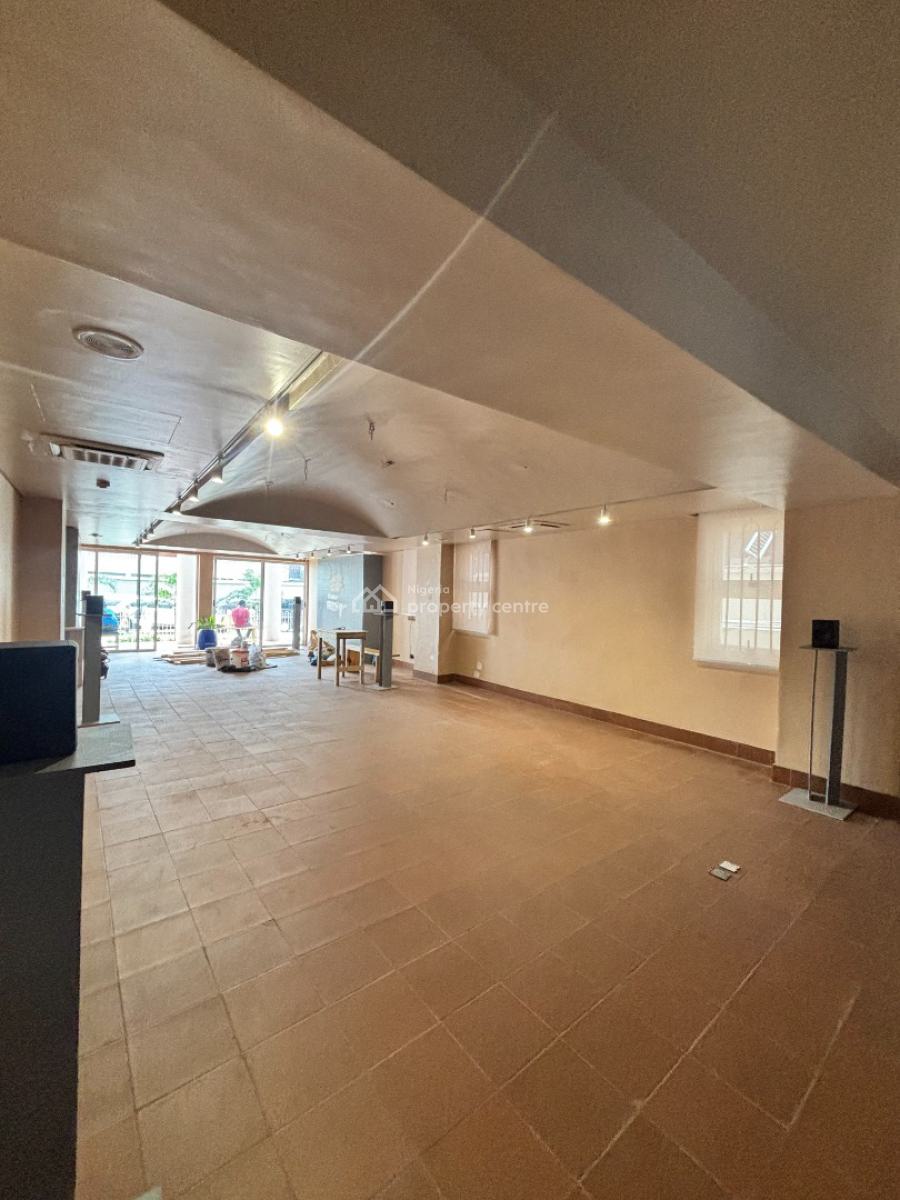 Ground Floor Restaurant/cafe Space in Art Gallery, Yaba, Lagos, Restaurant / Bar for Rent