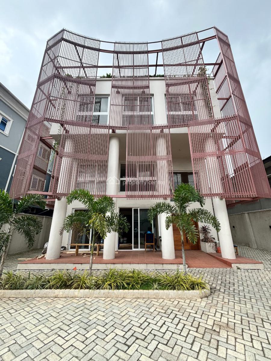 Ground Floor Restaurant/cafe Space in Art Gallery, Yaba, Lagos, Restaurant / Bar for Rent