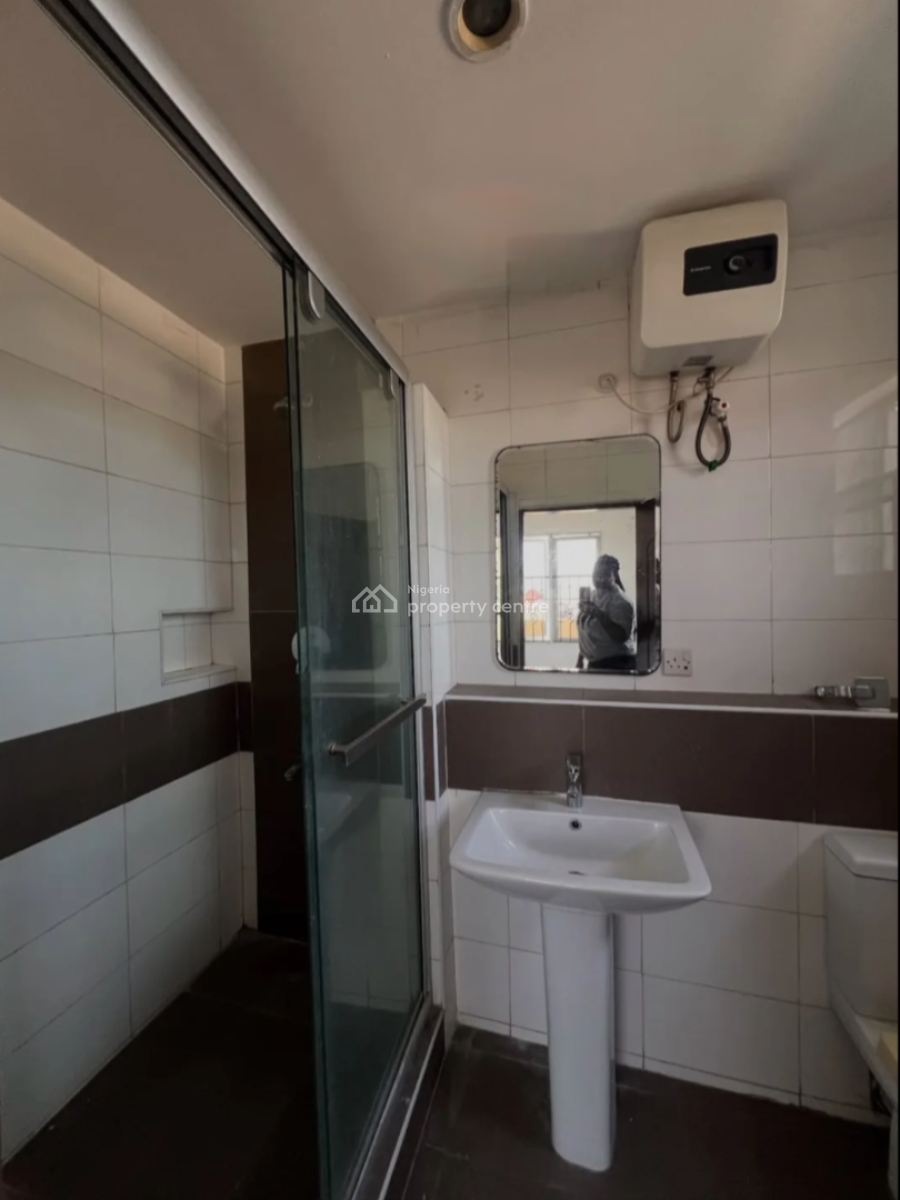 Exquisite 3 Bedroom Apartment in a Serene Court (first Floor), Off Hakeem Dickson Street, Lekki Phase 1, Lekki, Lagos, Flat / Apartment for Rent