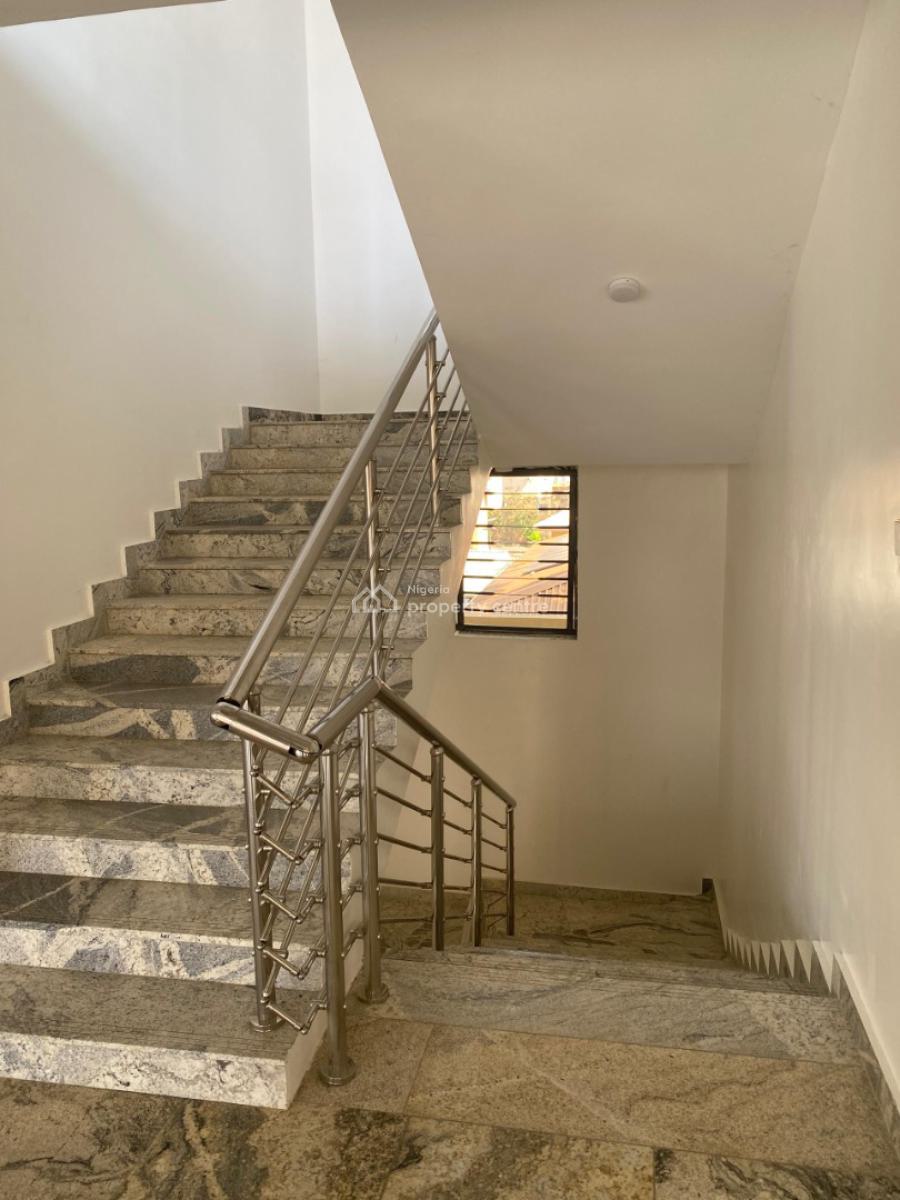 a Commercial Office Complex, Off Ademola Adetokunbo Crescent, Wuse 2, Abuja, Plaza / Complex / Mall for Sale