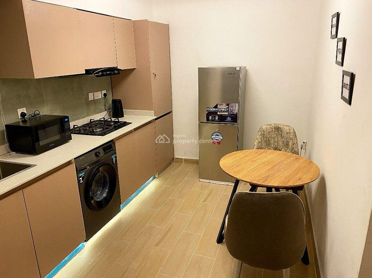 Fully Furnished and Luxury 1 Bedroom Serviced Apartment with Swimming Pool, Lekki Phase 1, Lekki, Lagos, Flat / Apartment for Rent
