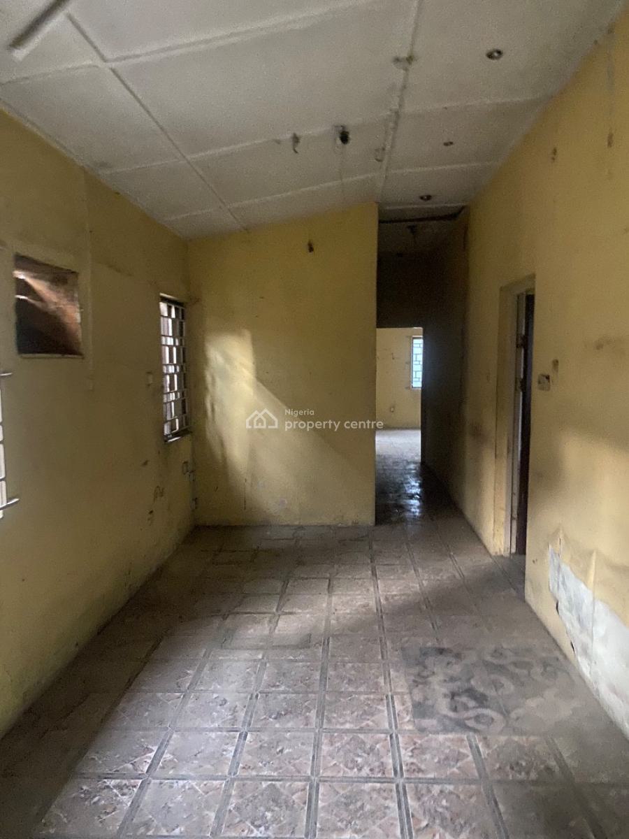 Nice 3 Bedroom Bungalow, Gbajumo Street, Adeniran Ogunsanya, Surulere, Lagos, House for Sale