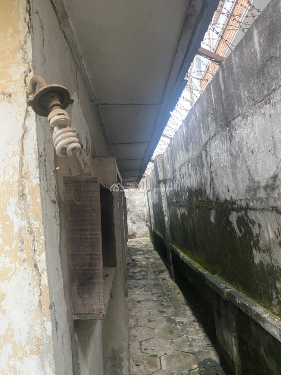 Nice 3 Bedroom Bungalow, Gbajumo Street, Adeniran Ogunsanya, Surulere, Lagos, House for Sale