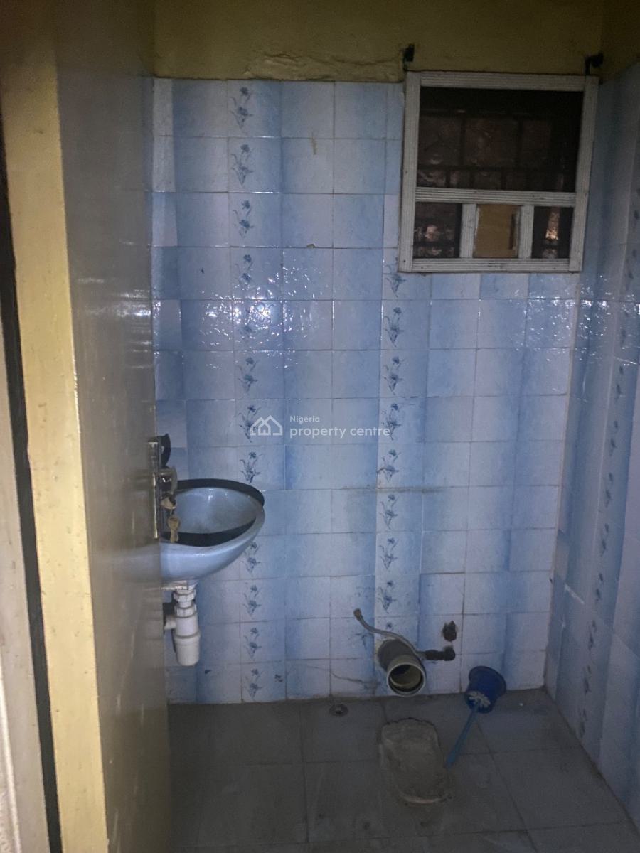 Nice 3 Bedroom Bungalow, Gbajumo Street, Adeniran Ogunsanya, Surulere, Lagos, House for Sale