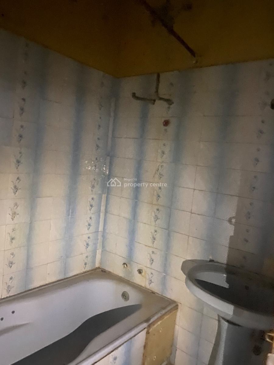 Nice 3 Bedroom Bungalow, Gbajumo Street, Adeniran Ogunsanya, Surulere, Lagos, House for Sale