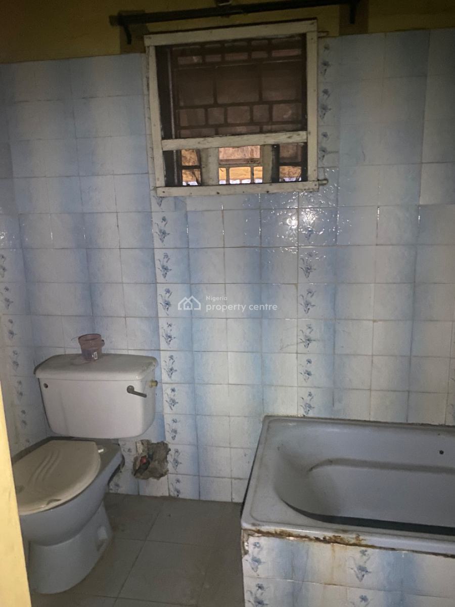 Nice 3 Bedroom Bungalow, Gbajumo Street, Adeniran Ogunsanya, Surulere, Lagos, House for Sale