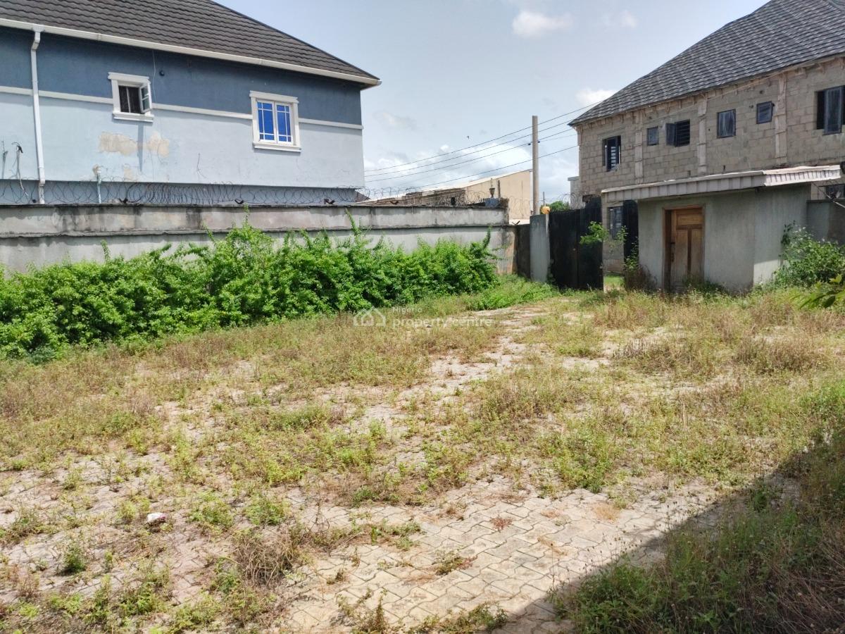 Fenced Cornerpiece Land  with Bungalow in Developed Location, Ogombo, Ajah, Lagos, Residential Land for Sale