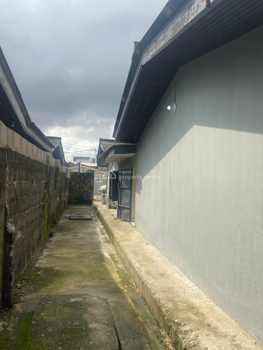 Nice and Newly Renovated 4 Bedroom Bungalow with an Open Space, Bassie Ogamba Street, Adeniran Ogunsanya, Surulere, Lagos, House for Sale
