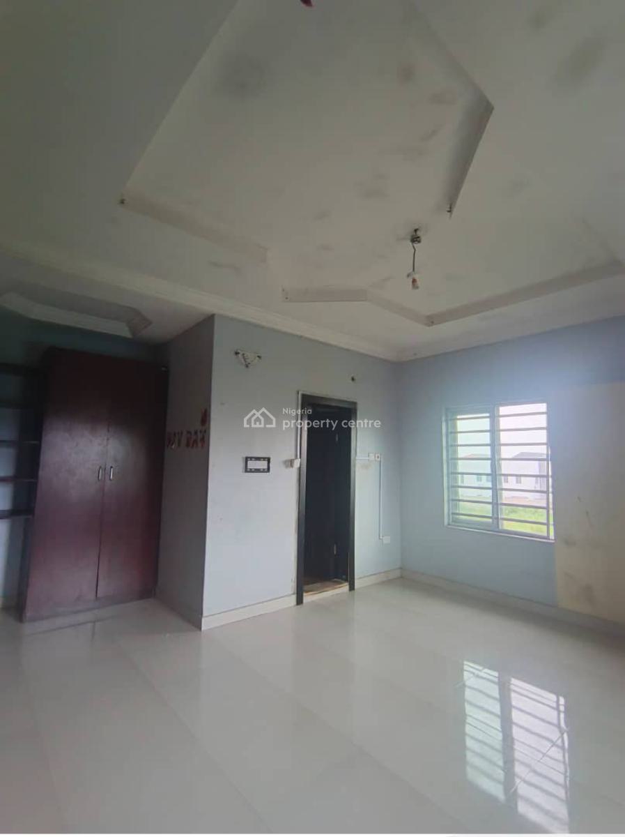 Clean 2 Bedroom Apartment, Beside Lbs, Sangotedo, Ajah, Lagos, Flat / Apartment for Rent