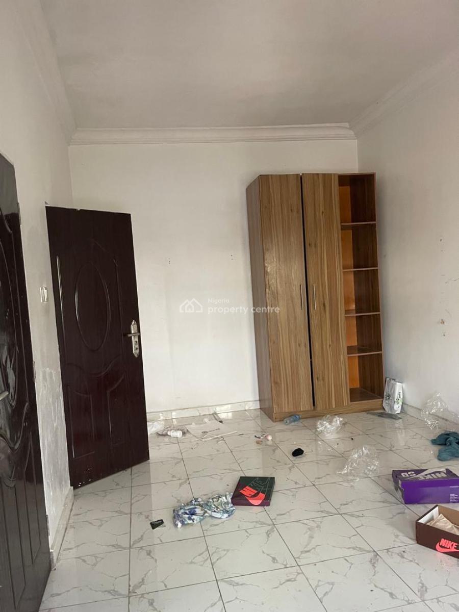 Clean 2 Bedrooms Flat, Chevron Drive, Lekki Expressway, Lekki, Lagos, Block of Flats for Sale