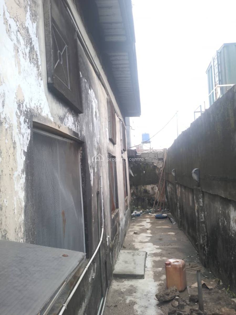 Relatively Old 3 Bedroom Duplex with 2 Bedroom Bq on Land Size 461sqm, Along Adeniran Ogunsanya Street,, Surulere, Lagos, House for Sale
