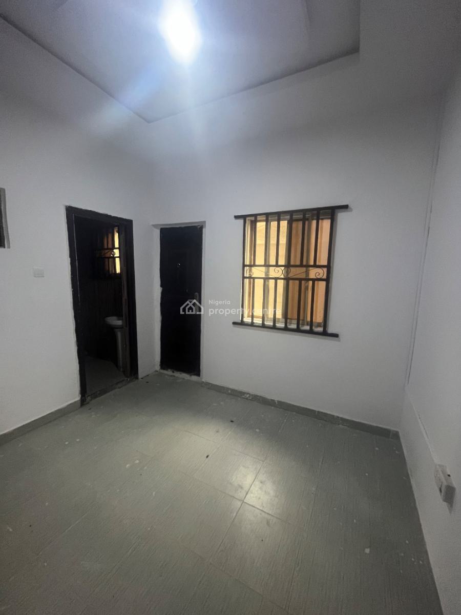 Mini Flat, Thomas Estate, Ajah, Lagos, Mini Flat (room and Parlour) for Rent