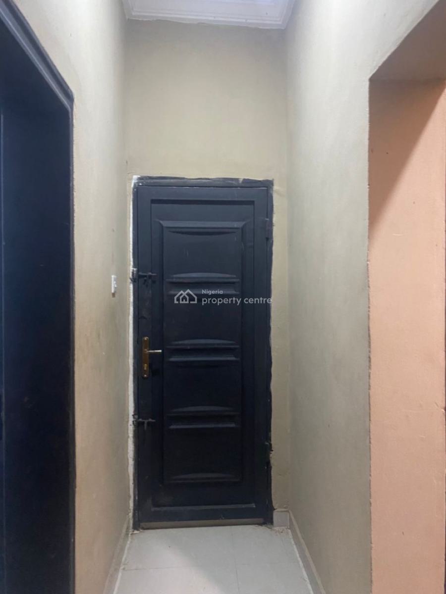 Neatly Used Standard 2 Bedroom, Pedro, Gbagada, Lagos, Flat / Apartment for Rent