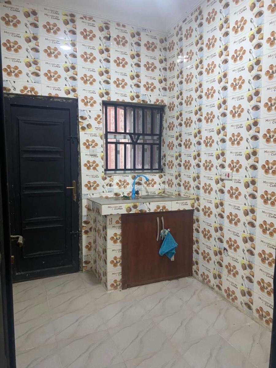 Neatly Used Standard 2 Bedroom, Pedro, Gbagada, Lagos, Flat / Apartment for Rent