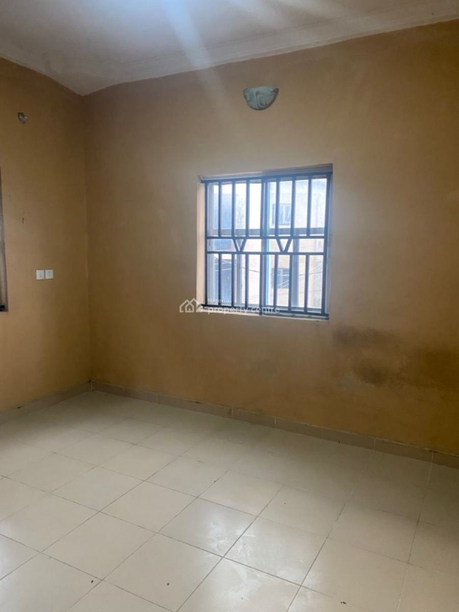 Neatly Used Standard 2 Bedroom, Pedro, Gbagada, Lagos, Flat / Apartment for Rent