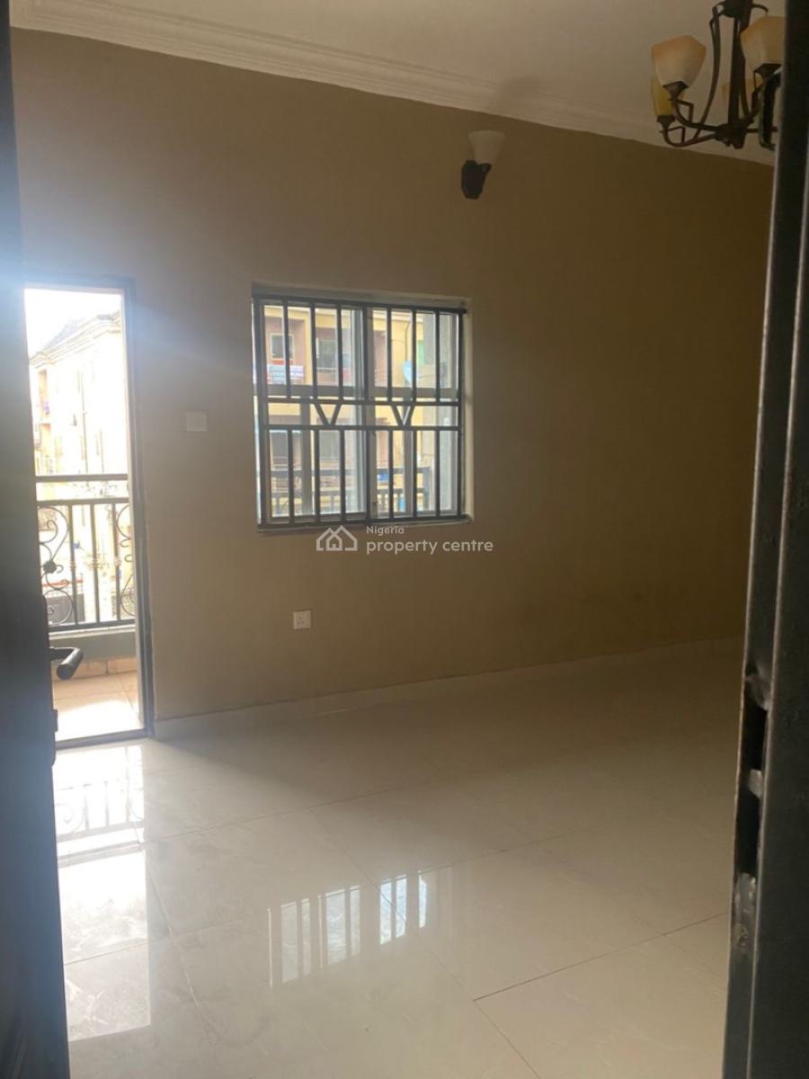Neatly Used Standard 2 Bedroom, Pedro, Gbagada, Lagos, Flat / Apartment for Rent
