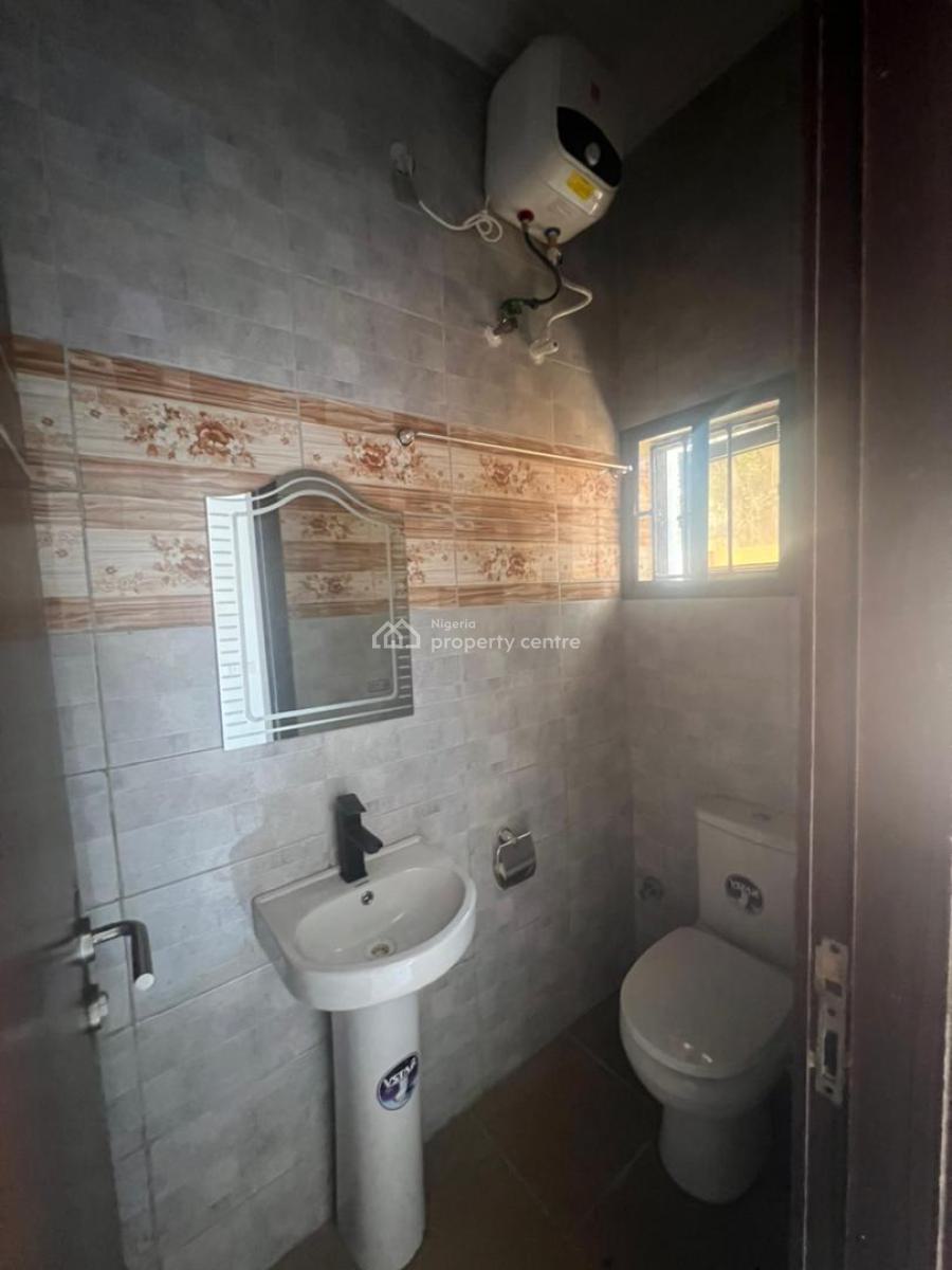 Standard 3 Bedroom Apartment, Lekki Phase 1, Lekki, Lagos, Flat / Apartment for Rent