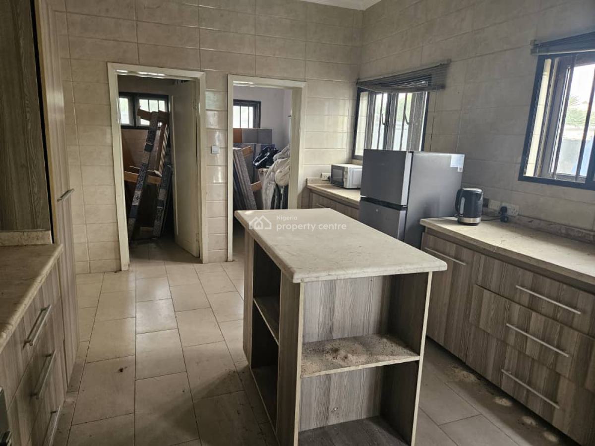 Well Maintained 4 Bedrooms Penthouse with 2 Rooms Bq, Adebola Close, Off Admiralty, Lekki Phase 1, Lekki, Lagos, House for Rent