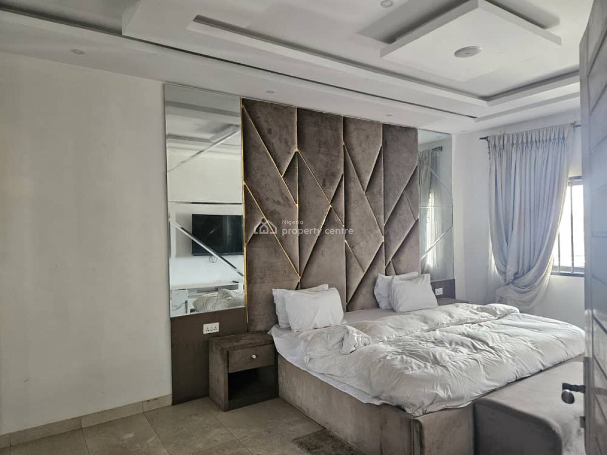 Well Maintained 4 Bedrooms Penthouse with 2 Rooms Bq, Adebola Close, Off Admiralty, Lekki Phase 1, Lekki, Lagos, House for Rent