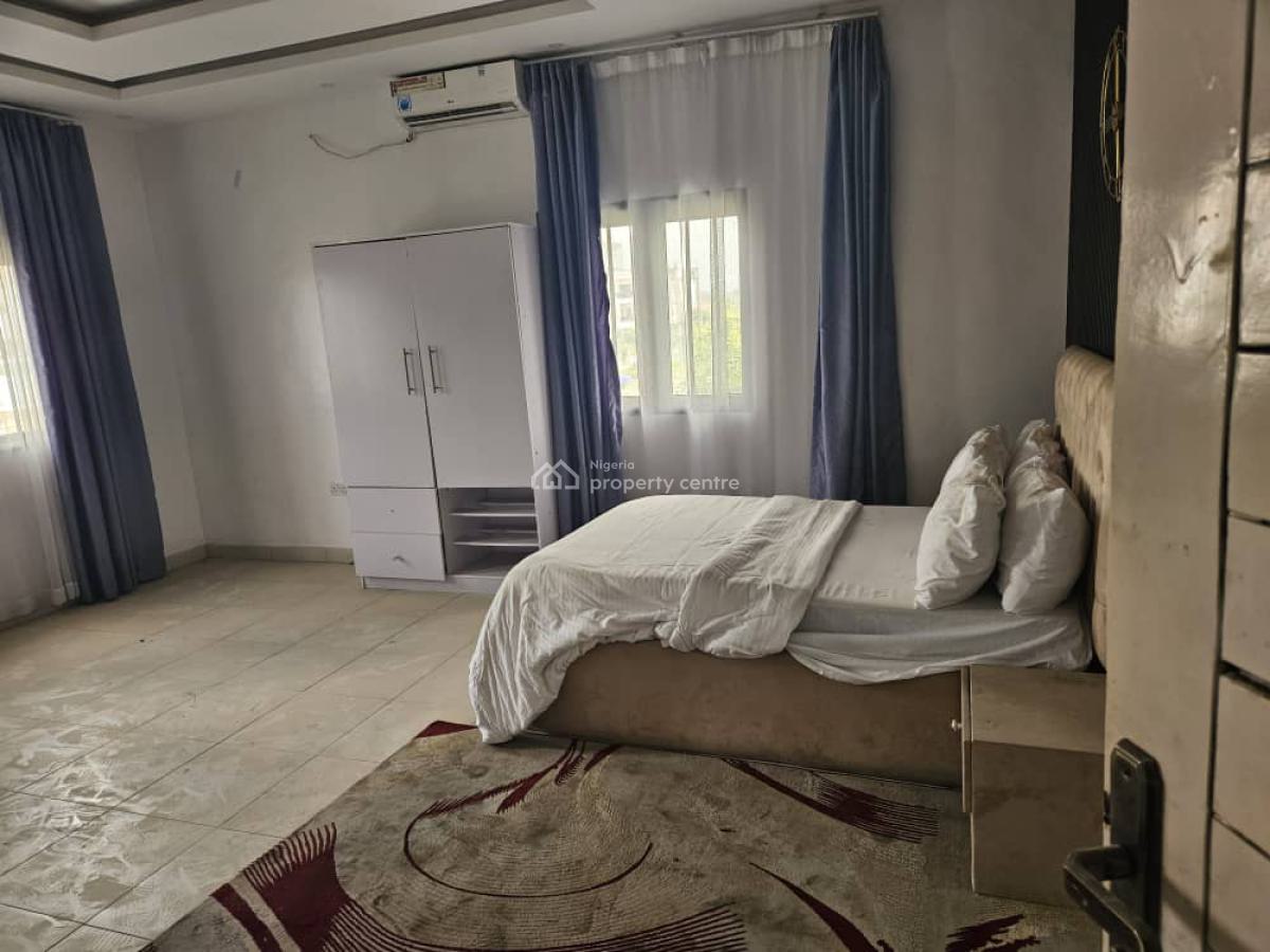 Well Maintained 4 Bedrooms Penthouse with 2 Rooms Bq, Adebola Close, Off Admiralty, Lekki Phase 1, Lekki, Lagos, House for Rent